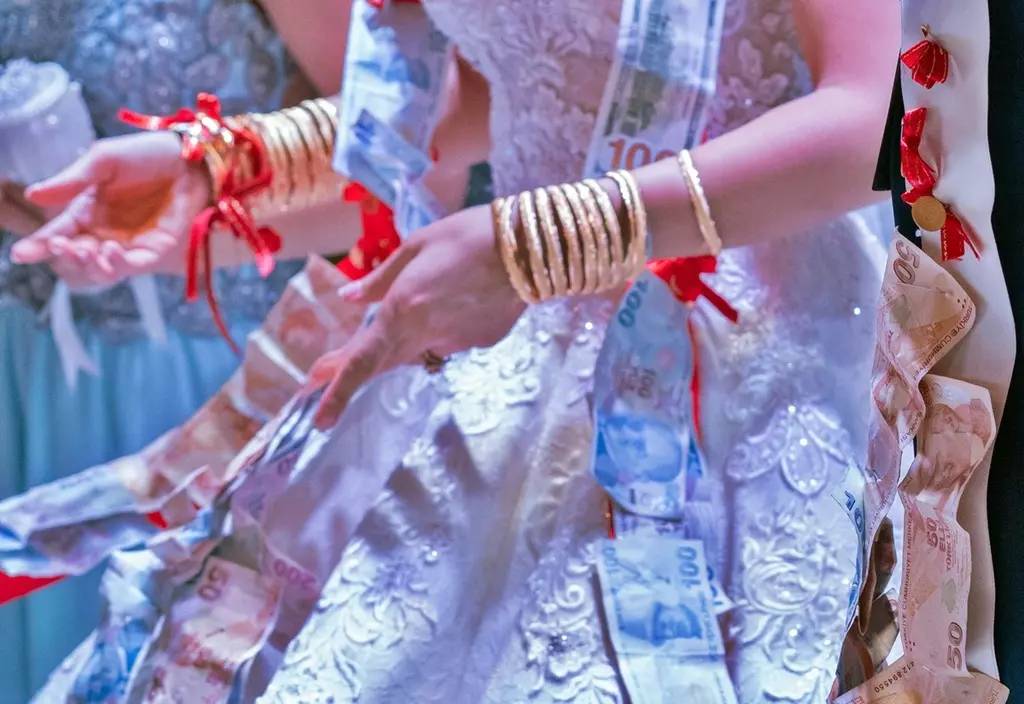 Düğünlerde yeni dönem. Kim ne taktı kavgasına son - Resim: 13